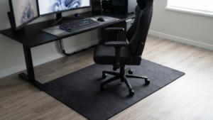 Jak dbać o panele i parkiet przy intensywnym użytkowaniu mebli na kółkach?